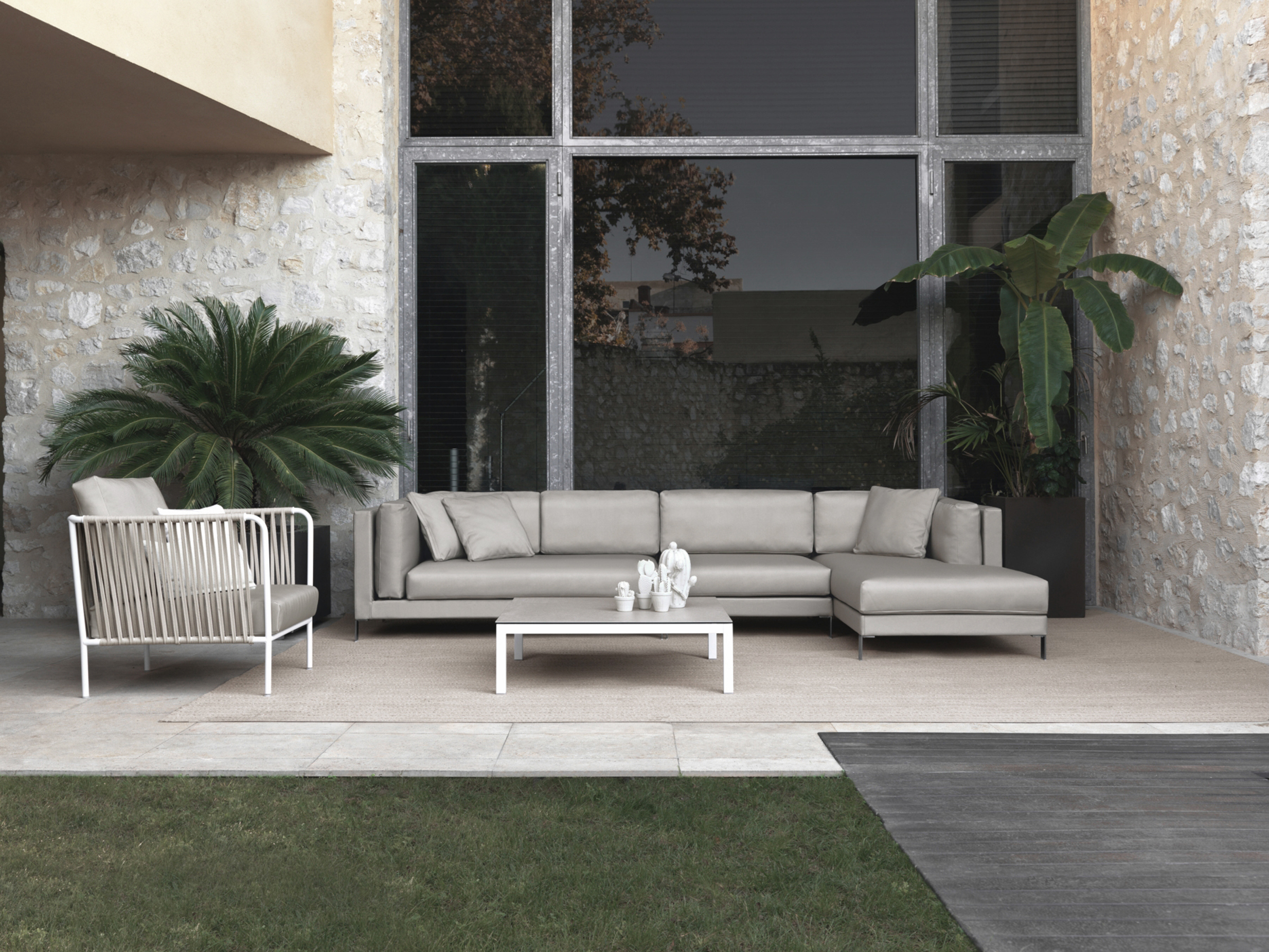 Sofás de exterior Slim MINIM mobiliario e iluminación de diseño